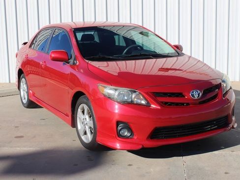 Used 2011 Toyota Corolla image 4