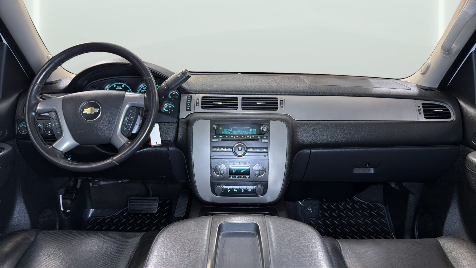 Used 2012 Chevrolet Silverado 2500 LTZ w/ LTZ Plus Package AWD/4WD image 15
