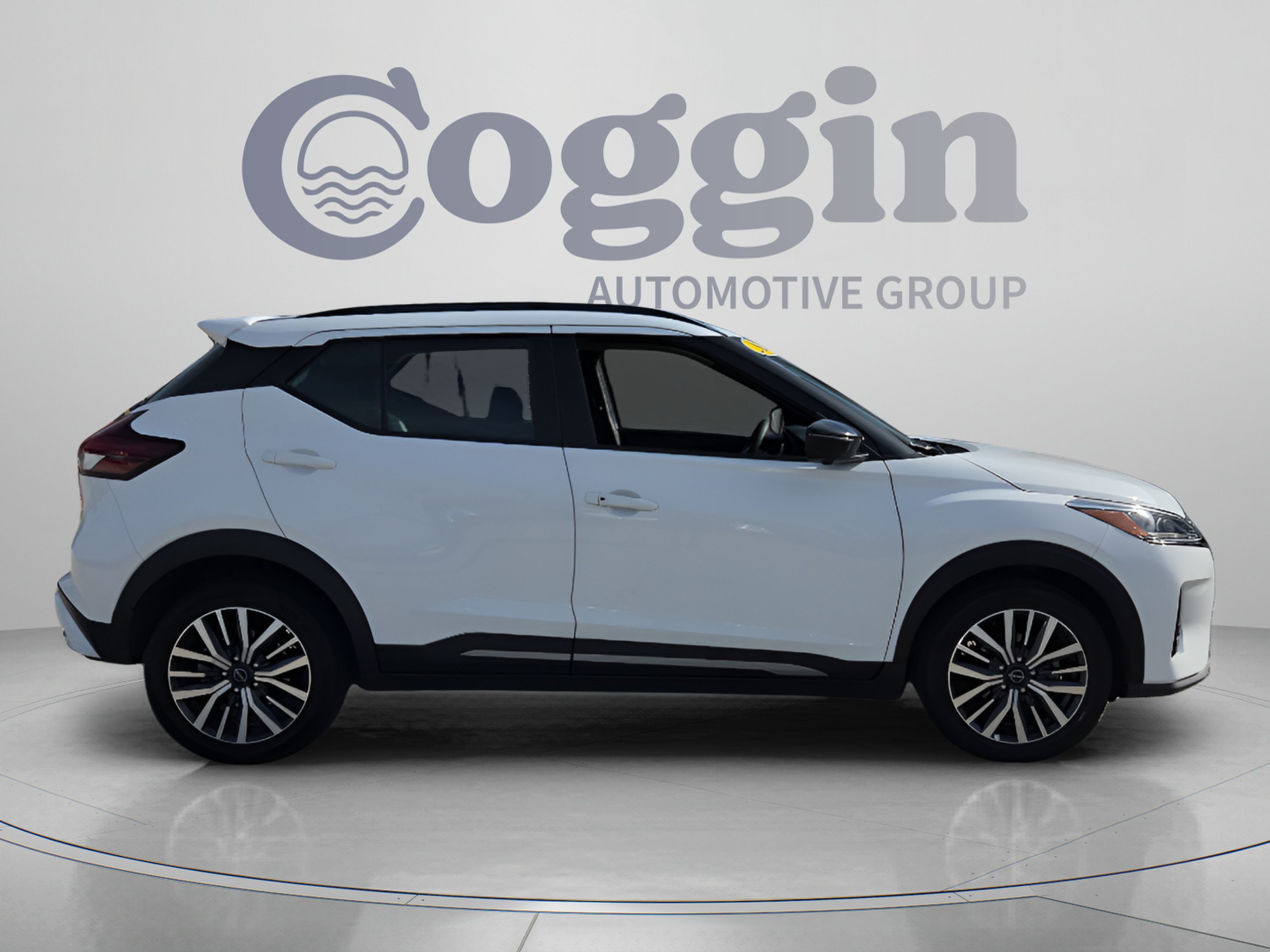 Used 2024 Nissan Kicks SR FWD image 6