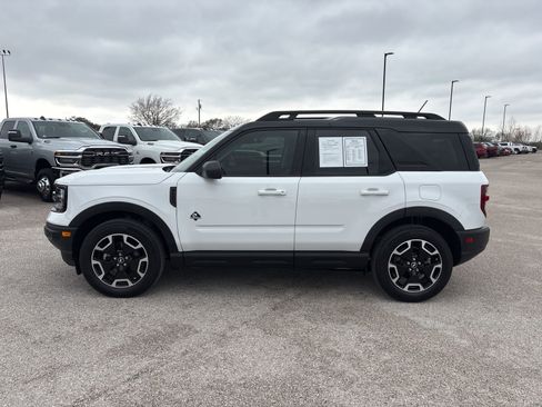 Used 2024 Ford Bronco Sport Outer Banks w/ Tech Package image 2