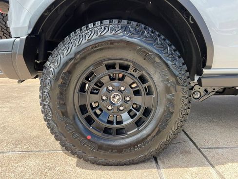 New 2026 Ford Bronco Badlands AWD/4WD image 8