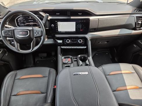 Used 2024 GMC Sierra 2500 AT4 w/ AT4 Preferred Package AWD/4WD image 13