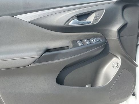 Certified 2024 Buick Envista Avenir FWD image 22