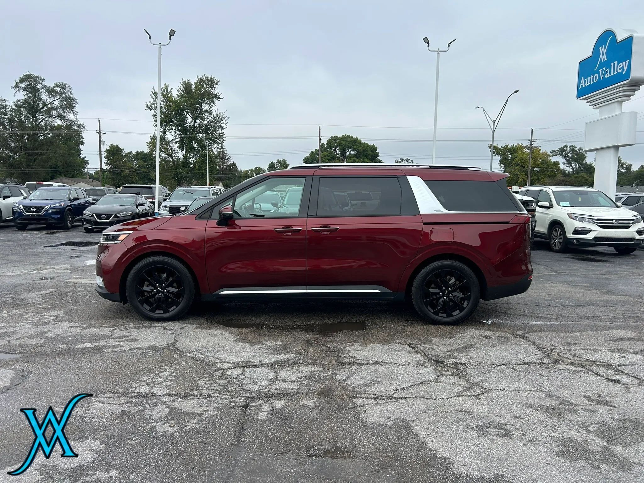 Used 2022 Kia Carnival SX FWD image 4