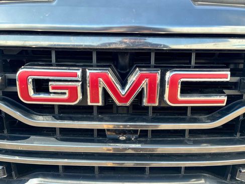 Certified 2022 GMC Sierra 1500 AT4 w/ AT4 Premium Package image 31