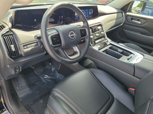 Certified 2026 Nissan Armada SV RWD image 9