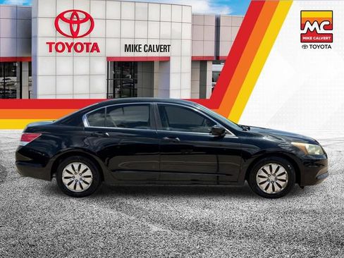 Used 2011 Honda Accord LX image 6