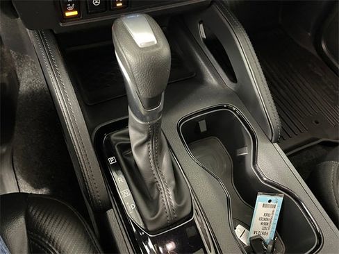 Used 2022 Nissan Frontier PRO-4X w/ Pro-4X Premium Package image 12