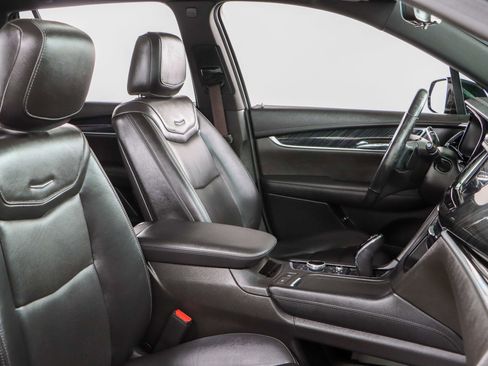 Used 2022 Cadillac XT6 Premium Luxury image 30