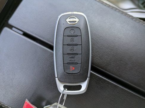 Certified 2026 Nissan Rogue SV AWD/4WD image 28
