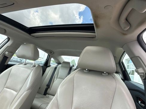 Used 2023 Honda Accord Touring image 12