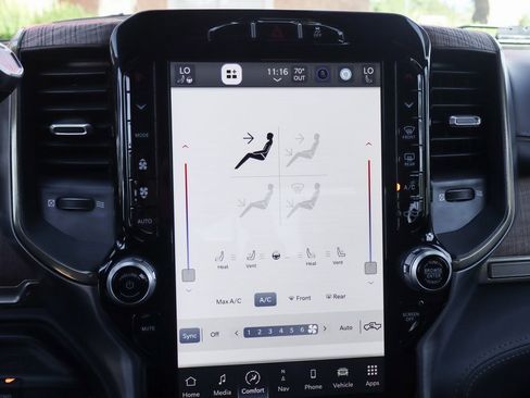 Used 2022 RAM 3500 Limited image 32