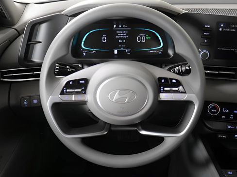 New 2025 Hyundai Elantra Blue image 24