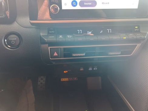 Used 2025 Toyota Camry SE image 15