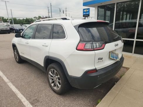 Used 2020 Jeep Cherokee Latitude Plus w/ Cold Weather Group AWD/4WD image 10