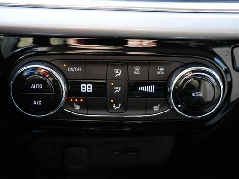 Used 2024 Chevrolet Trax LT w/ Driver Confidence Package image 20