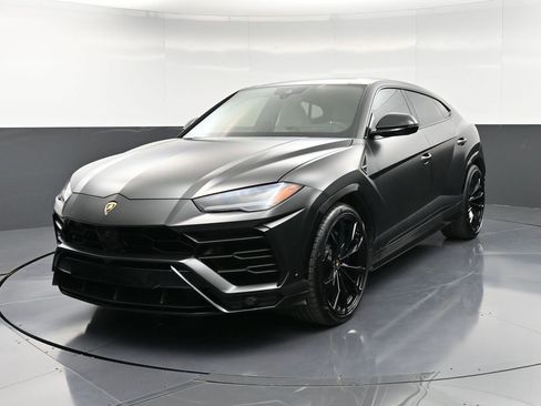 Used 2020 Lamborghini Urus image 1