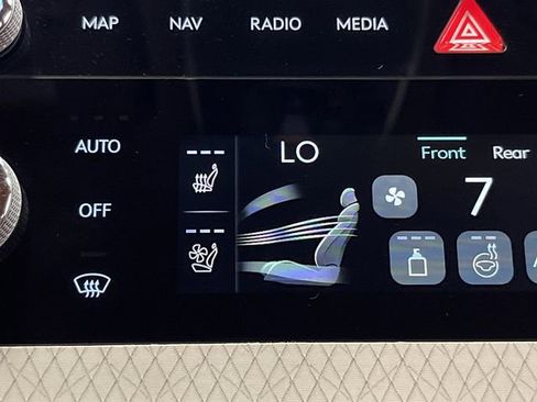 Used 2025 Genesis GV80 2.5T Advanced image 8