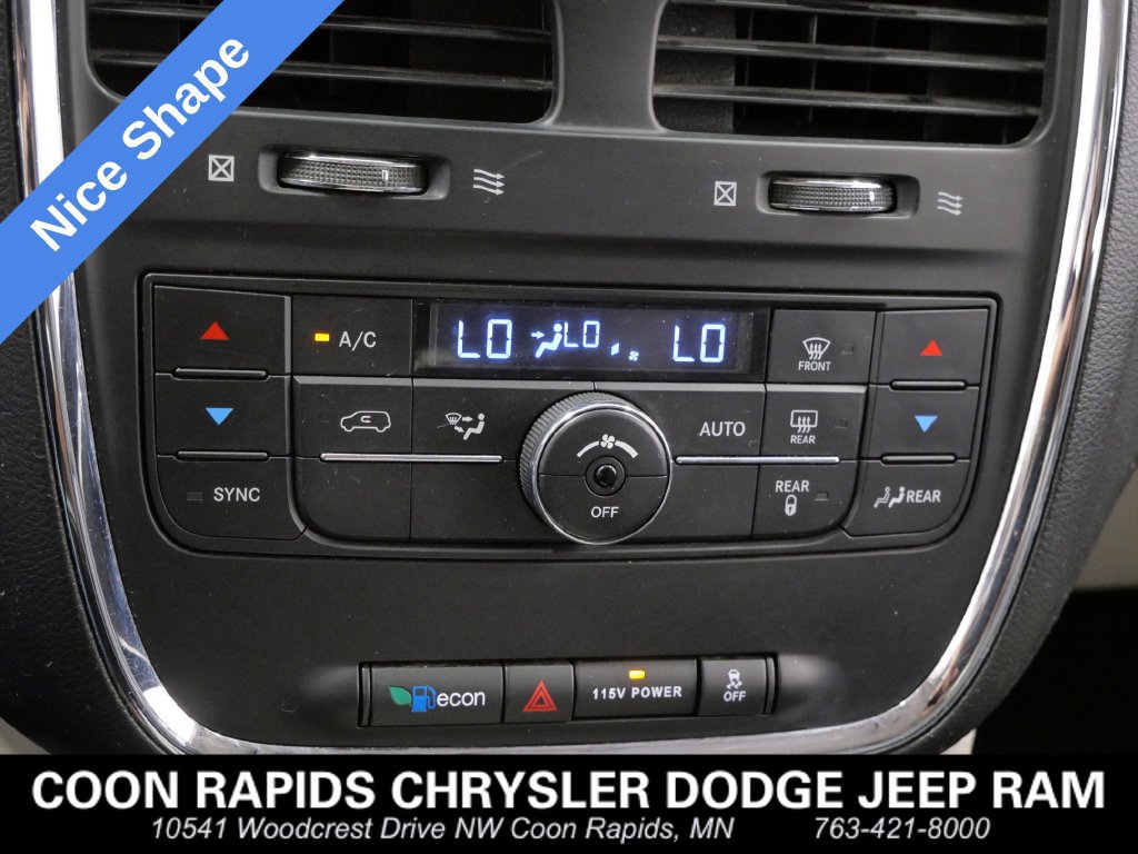 Used 2014 Chrysler Town & Country Touring FWD image 24