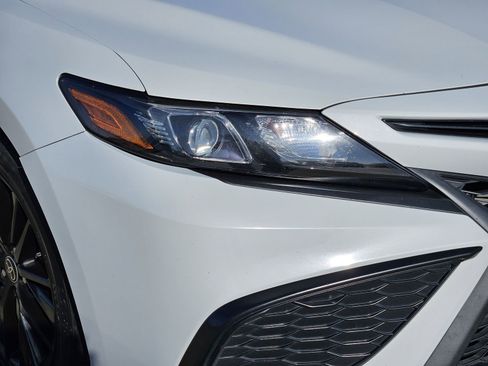 Used 2023 Toyota Camry SE image 10