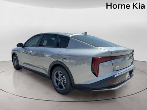 New 2026 Kia K4 FWD image 5