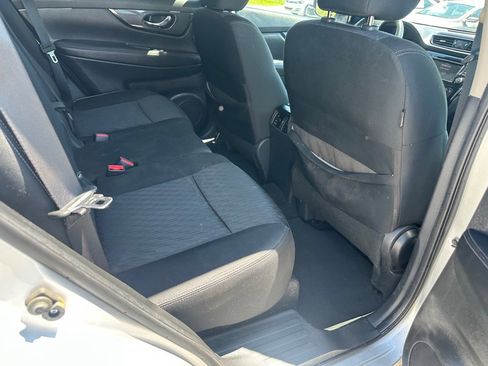 Used 2018 Nissan Rogue SV AWD/4WD image 22