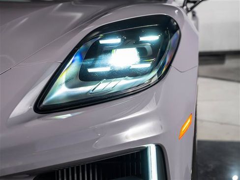 Certified 2024 Porsche Panamera 4 AWD/4WD image 12