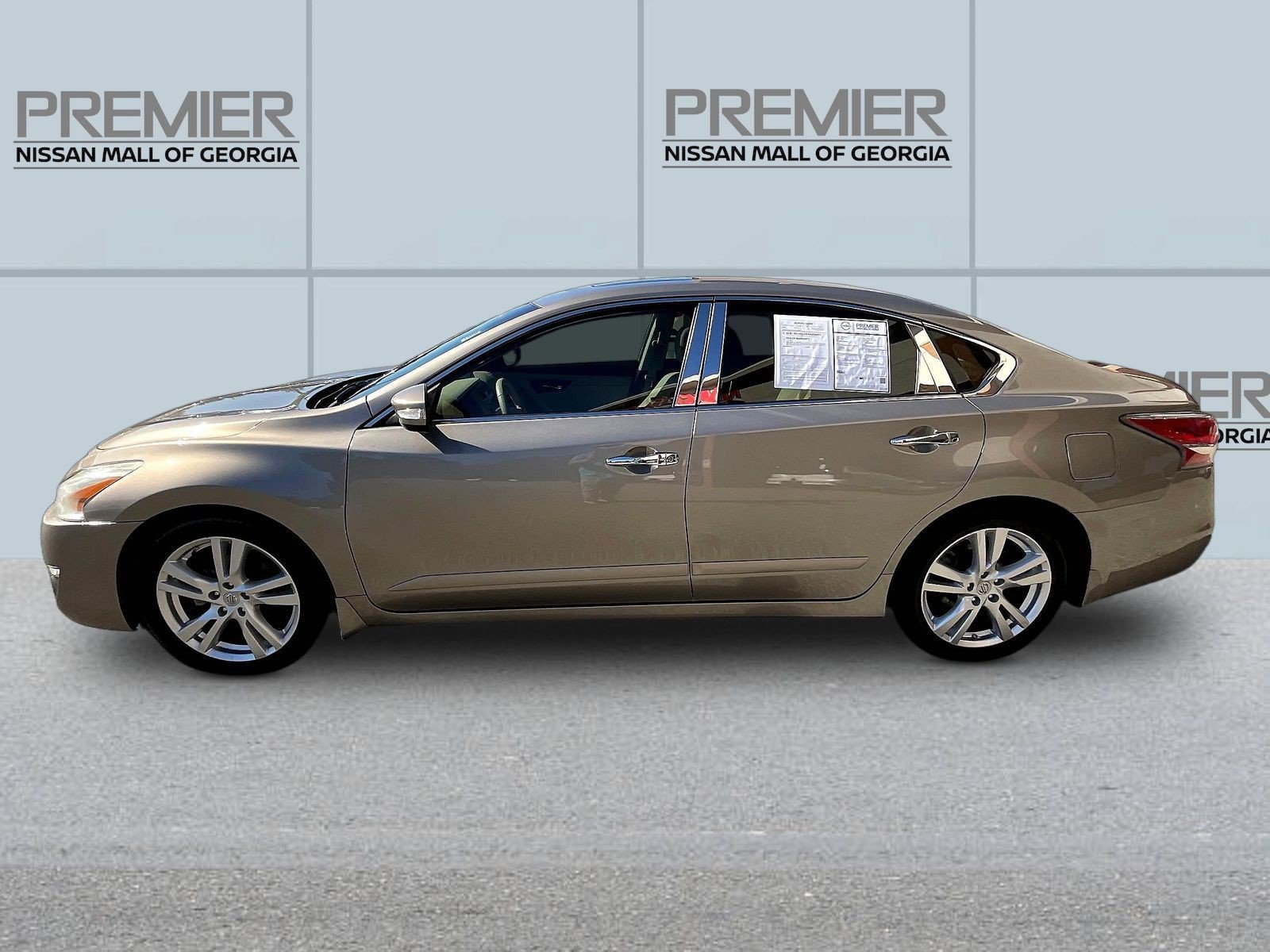 Used 2015 Nissan Altima 3.5 SL FWD image 4