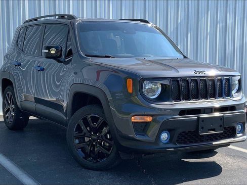 Used 2023 Jeep Renegade Altitude w/ Convenience Group I AWD/4WD image 2