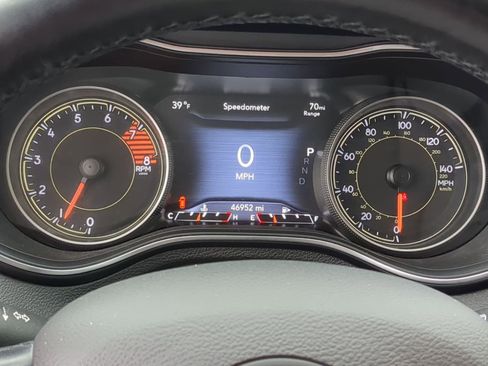 Used 2020 Jeep Cherokee Trailhawk w/ Cold Weather Group image 35