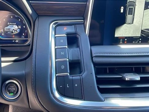 Used 2024 Chevrolet Tahoe High Country w/ Advanced Technology Package AWD/4WD image 21