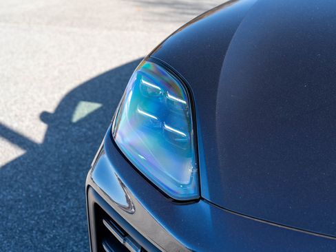 Certified 2025 Porsche Cayenne image 19