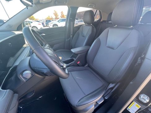 Used 2025 Buick Encore GX Preferred image 35