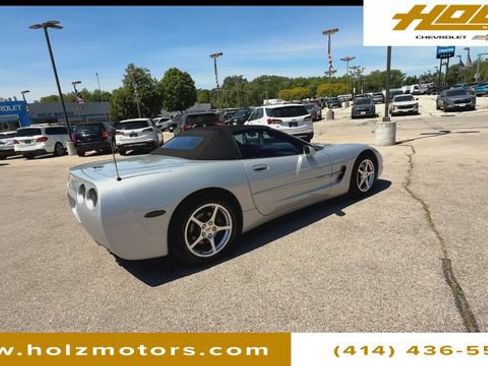 Used 2000 Chevrolet Corvette Convertible w/ Memory Pkg RWD image 9