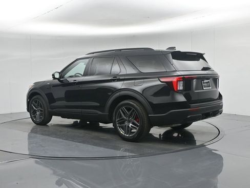 New 2026 Ford Explorer ST-Line w/ ST-Line Street Pack image 6