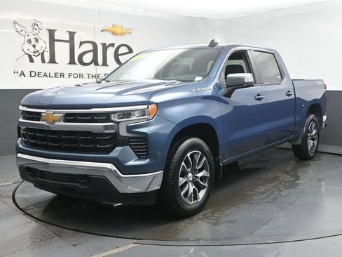 Used 2024 Chevrolet Silverado 1500 LT AWD/4WD image 34