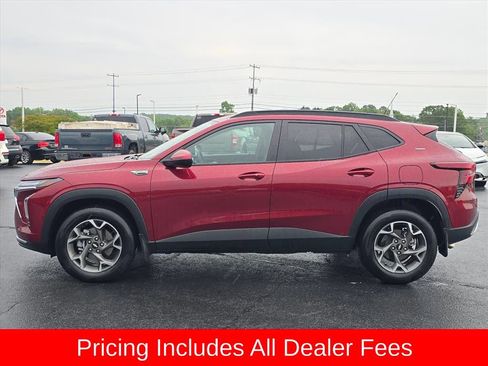 Used 2024 Chevrolet Trax LT w/ Driver Confidence Package FWD image 6