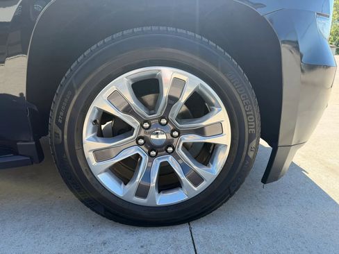 Used 2019 Chevrolet Suburban LT AWD/4WD image 62