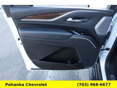 Used 2022 Cadillac Escalade ESV Premium Luxury Platinum image 30