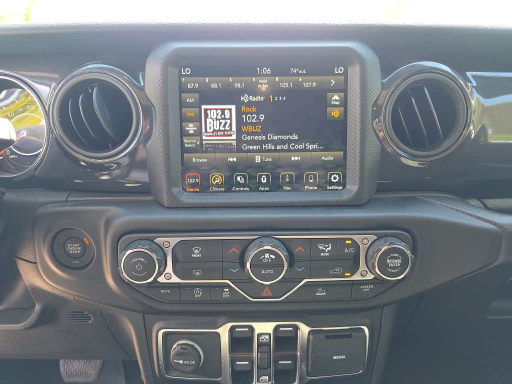 Used 2022 Jeep Gladiator Sport AWD/4WD image 29