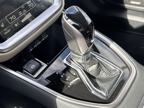 New 2025 Subaru Outback Limited image 23