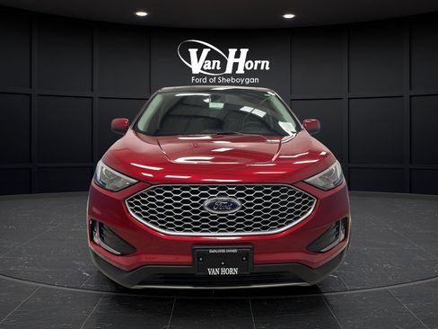 Used 2024 Ford Edge SEL w/ Convenience Package AWD/4WD image 2