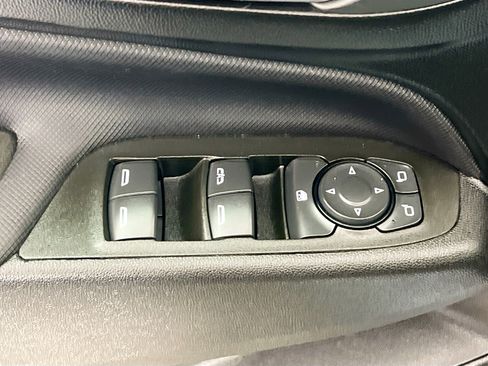 Used 2024 Chevrolet Equinox RS w/ RS Leather Package image 16