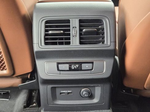 Certified 2025 Audi Q5 e Premium Plus AWD/4WD image 38