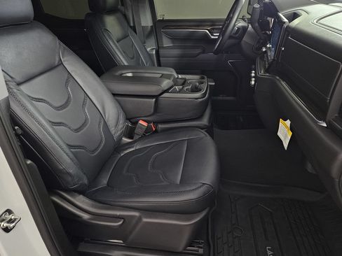 Used 2025 GMC Sierra 1500 Elevation AWD/4WD image 29