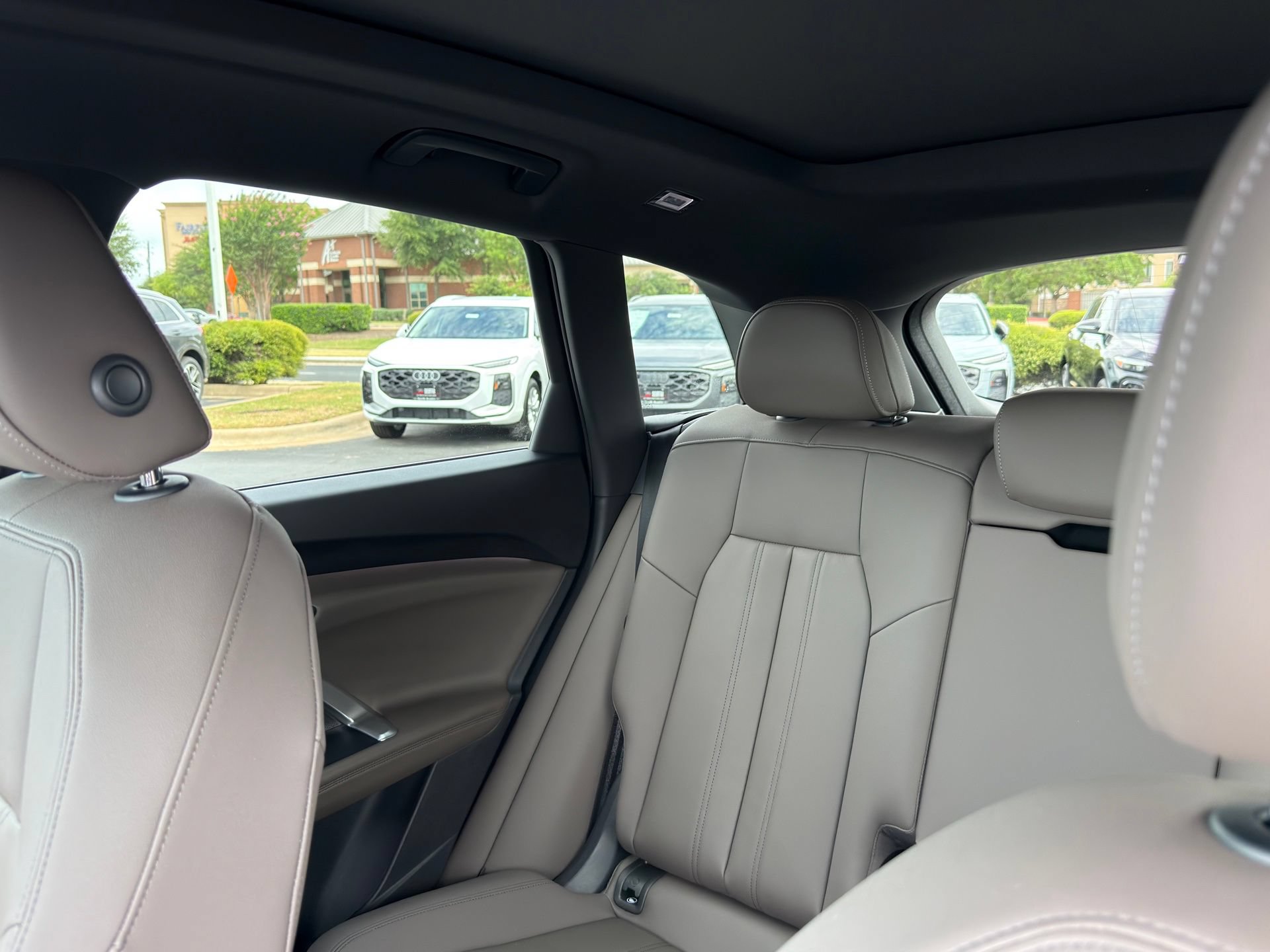 Certified 2025 Audi Q5 Premium AWD/4WD image 16