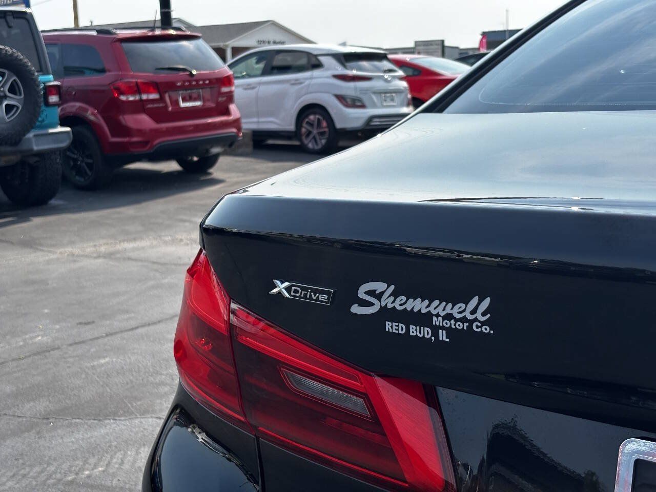 Used 2019 BMW 530i xDrive w/ Convenience Package AWD/4WD image 12