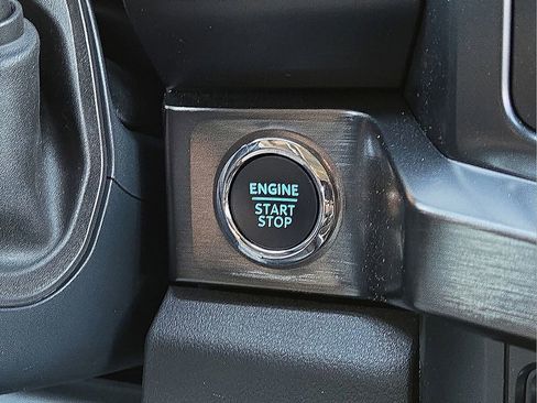 Used 2024 Ford F250 Lariat w/ Black Appearance Package image 26