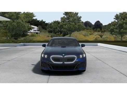 New 2027 BMW 550e xDrive AWD/4WD image 3