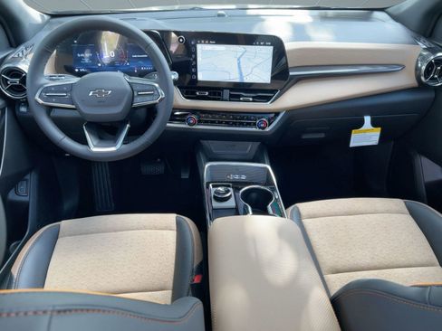 New 2026 Chevrolet Equinox ACTIV w/ Convenience Package III FWD image 17